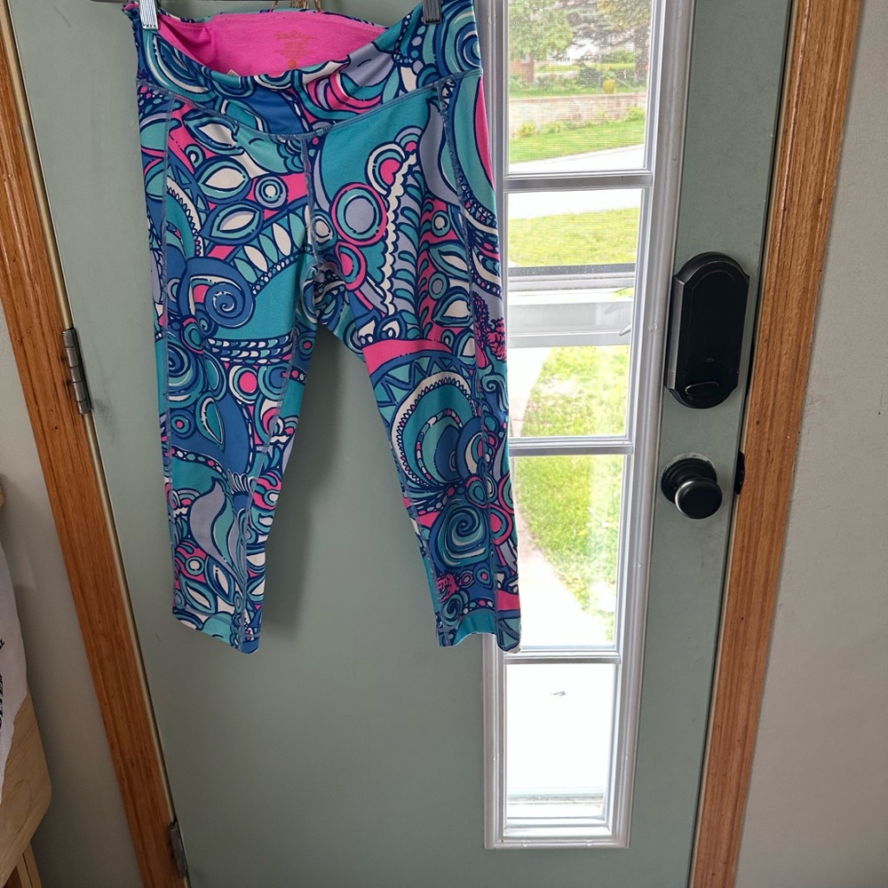 Lilly Pulitzer Blue and Pink Leggings Vibrant Pattern
